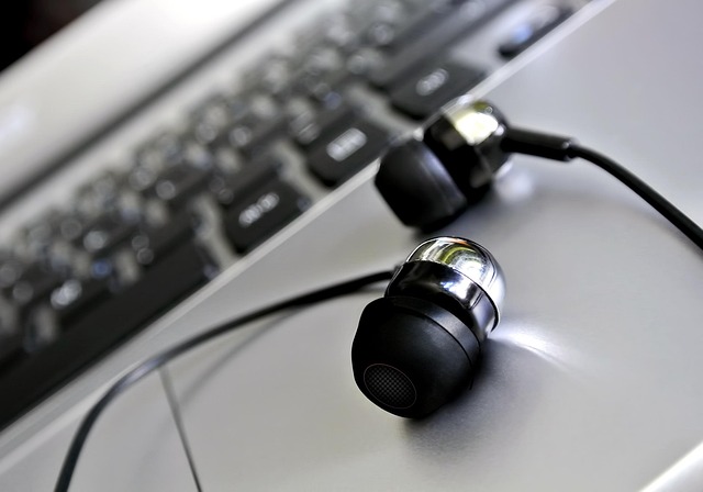 Writing in the Age of AI: How Intelligent Tools are Changing the Way We Create and Communicate